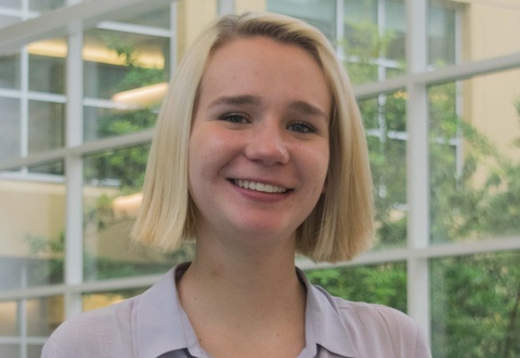 Headshot of Chloe Kiernicki